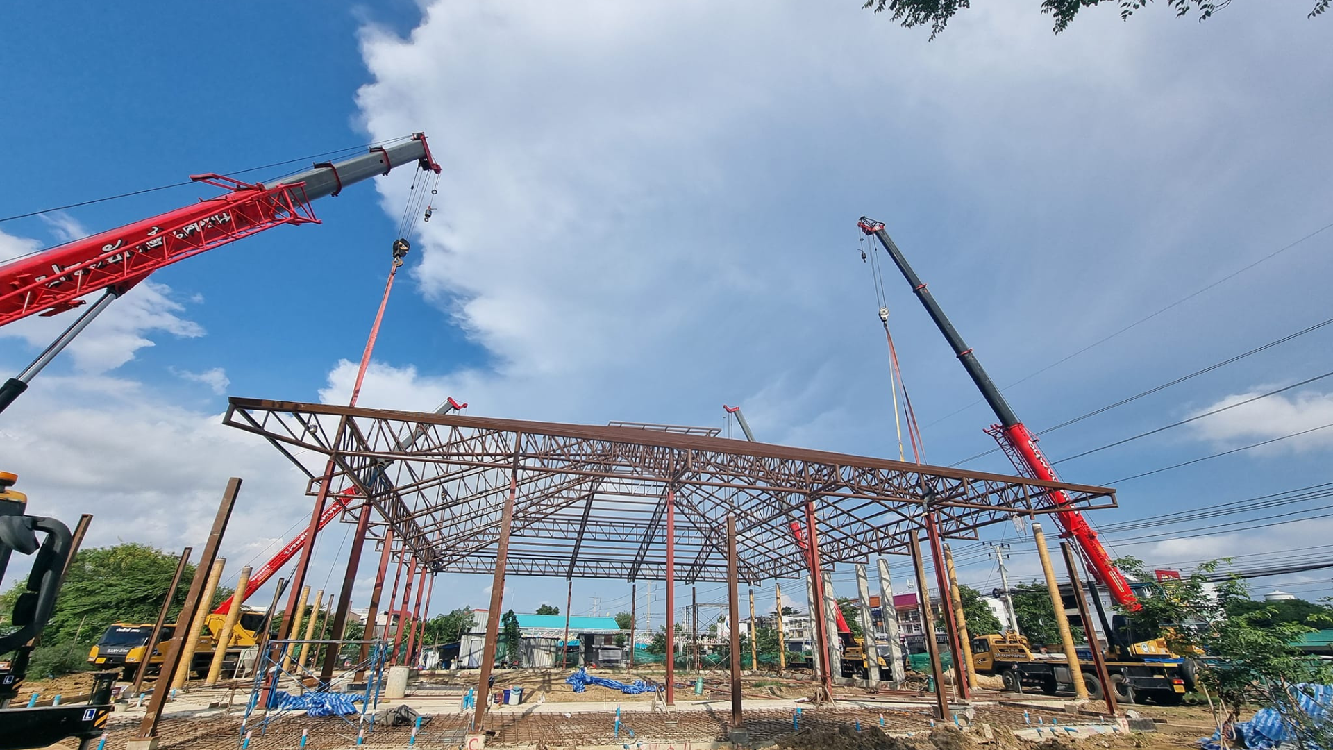 งานโครงสร้างหลังคาเหล็ก